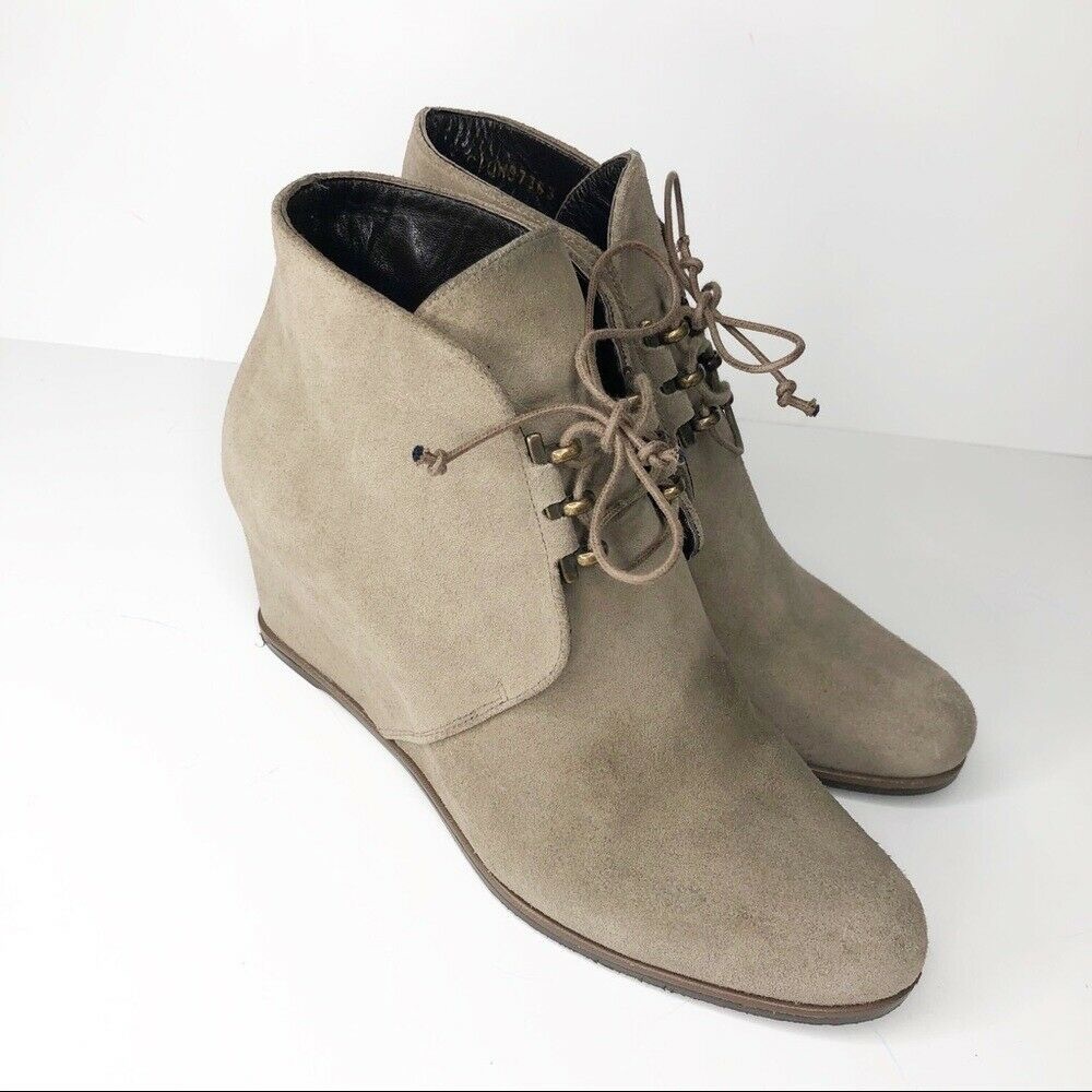 Stuart Weitzman Hidden Wedge Bottie Size 8 1/2